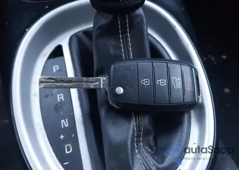 2015 Kia Soul + from USA, damaged, VIN KNDJP3A51F7803928